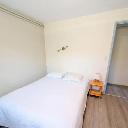 度假居 Large 200m House For 14 Guests
