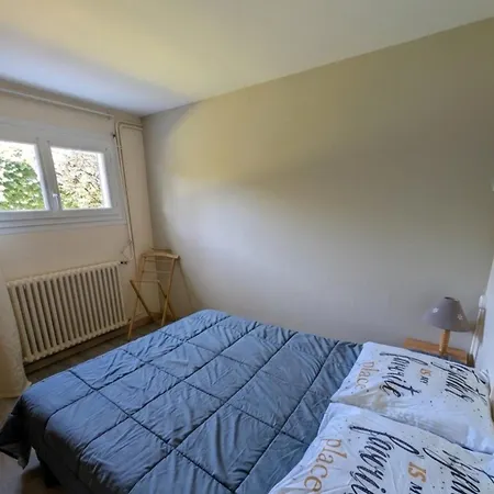 Large 200m House For 14 Guests 度假居