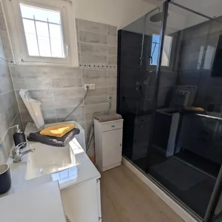 Large 200m House For 14 Guests * 滨海拉特朗什